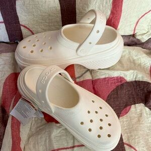 crocs stomp clog